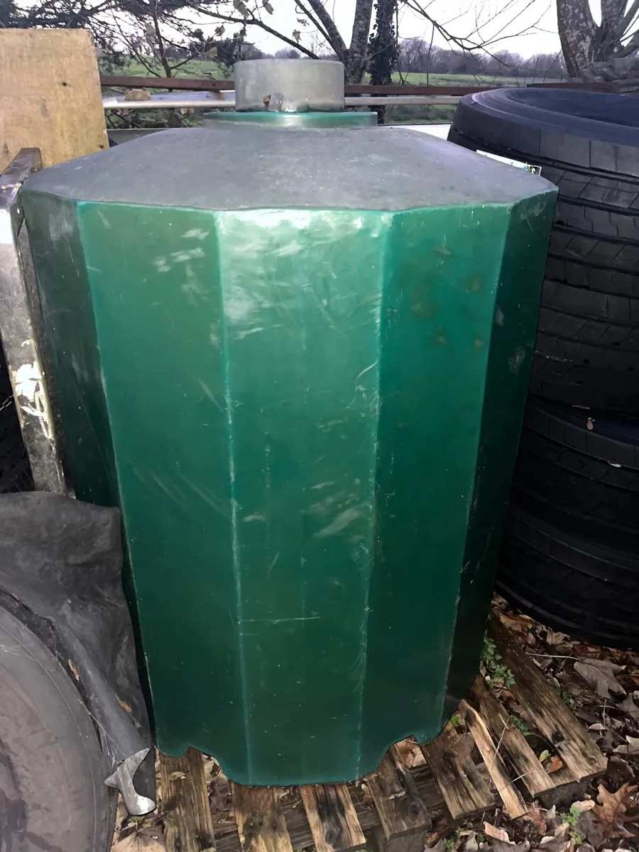 2 x Carbery Diesel tanks for sale - Image 2