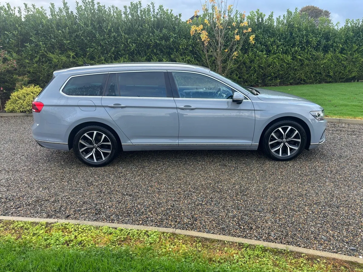 2022 VOLKSWAGEN PASSAT ELEGANCE 2LT 150BHP - Image 2