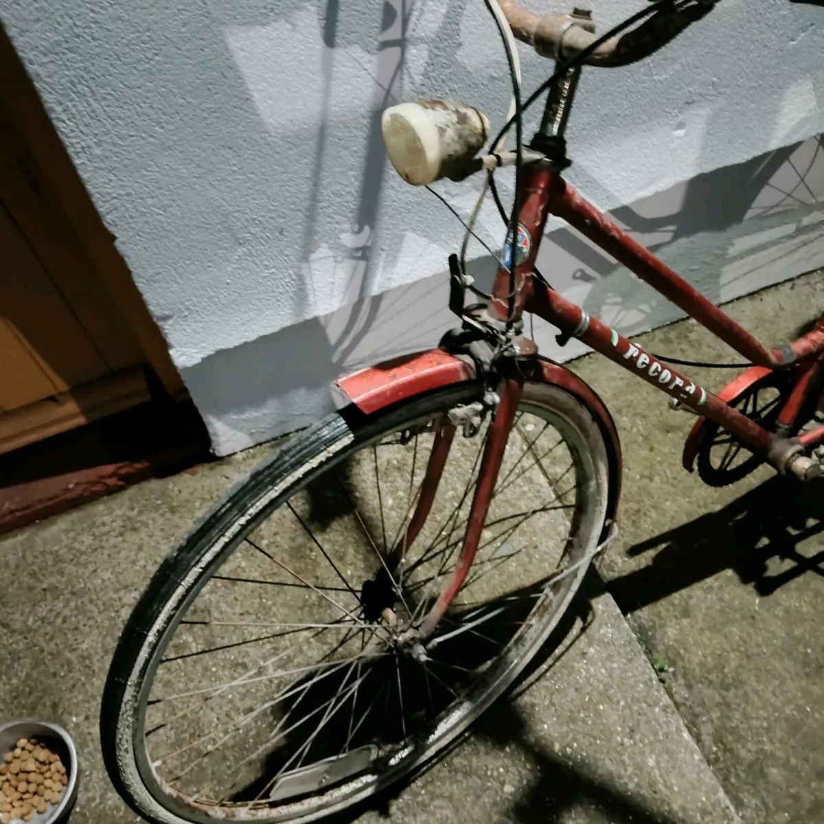 Ladies Old style Bike - Image 2