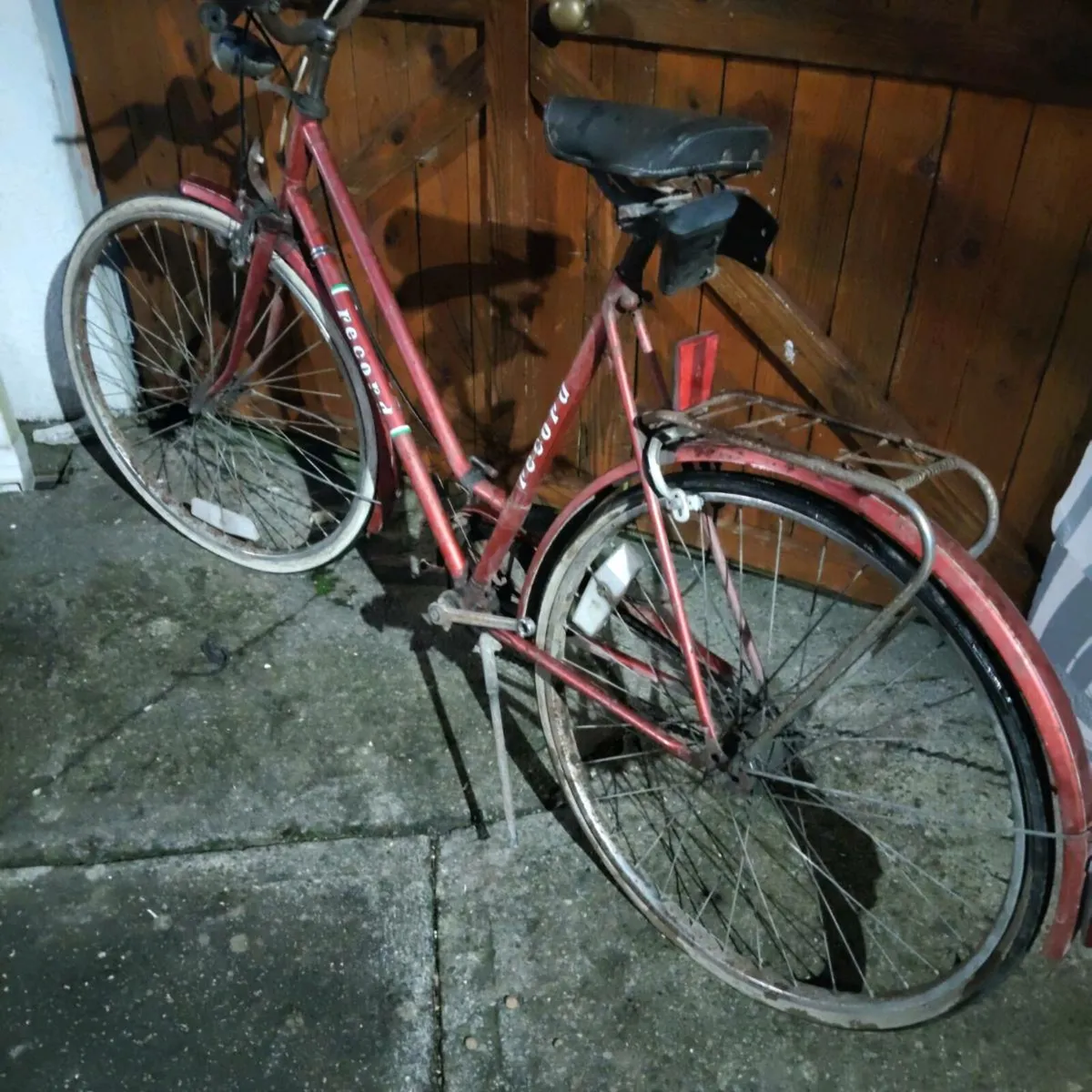 Ladies Old style Bike - Image 4
