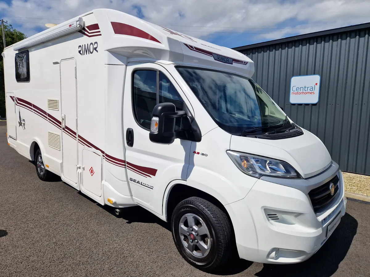 2018 RIMOR SEAL 69 PLUS FIXED BED - Image 1