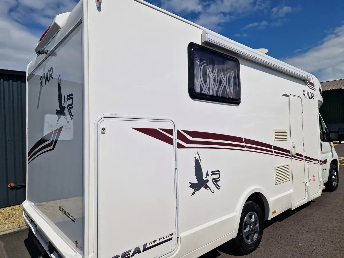 2018 RIMOR SEAL 69 PLUS FIXED BED - Image 4