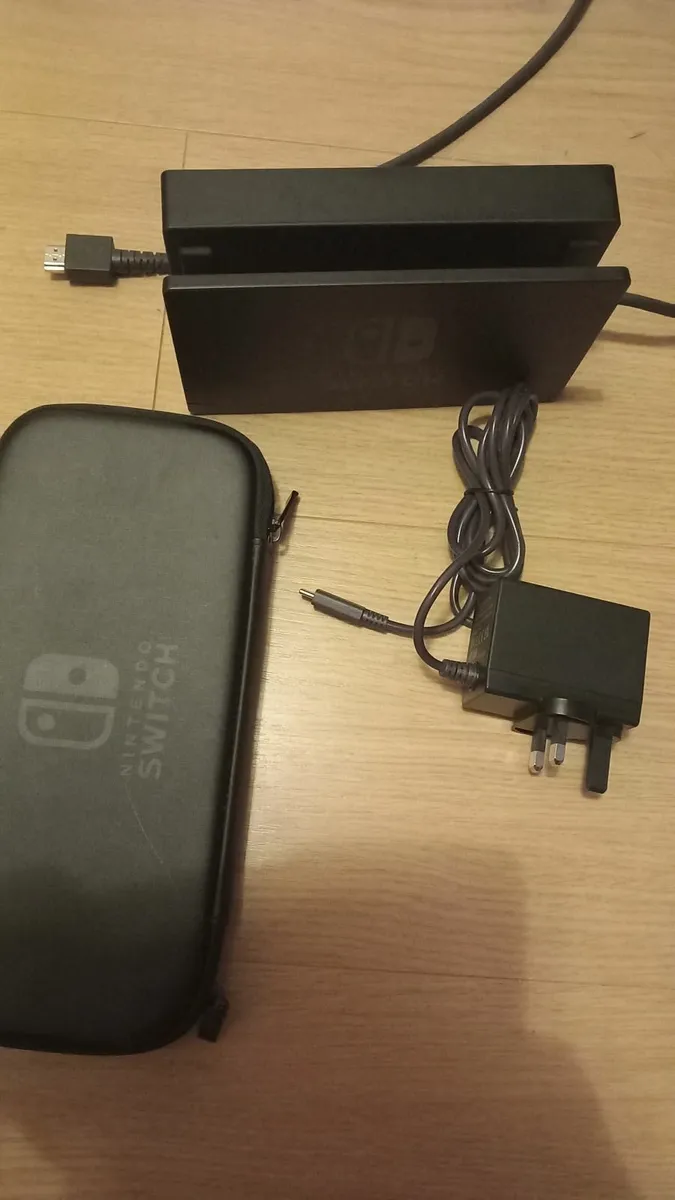 Nintendo switch game and accessories - Image 3