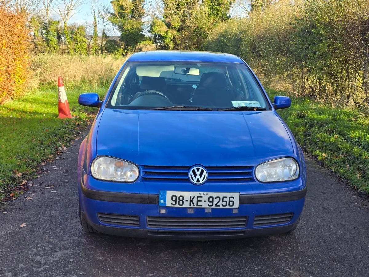 Manual Volkswagen Golf 1.6 petrol NCT01/26 - Image 3