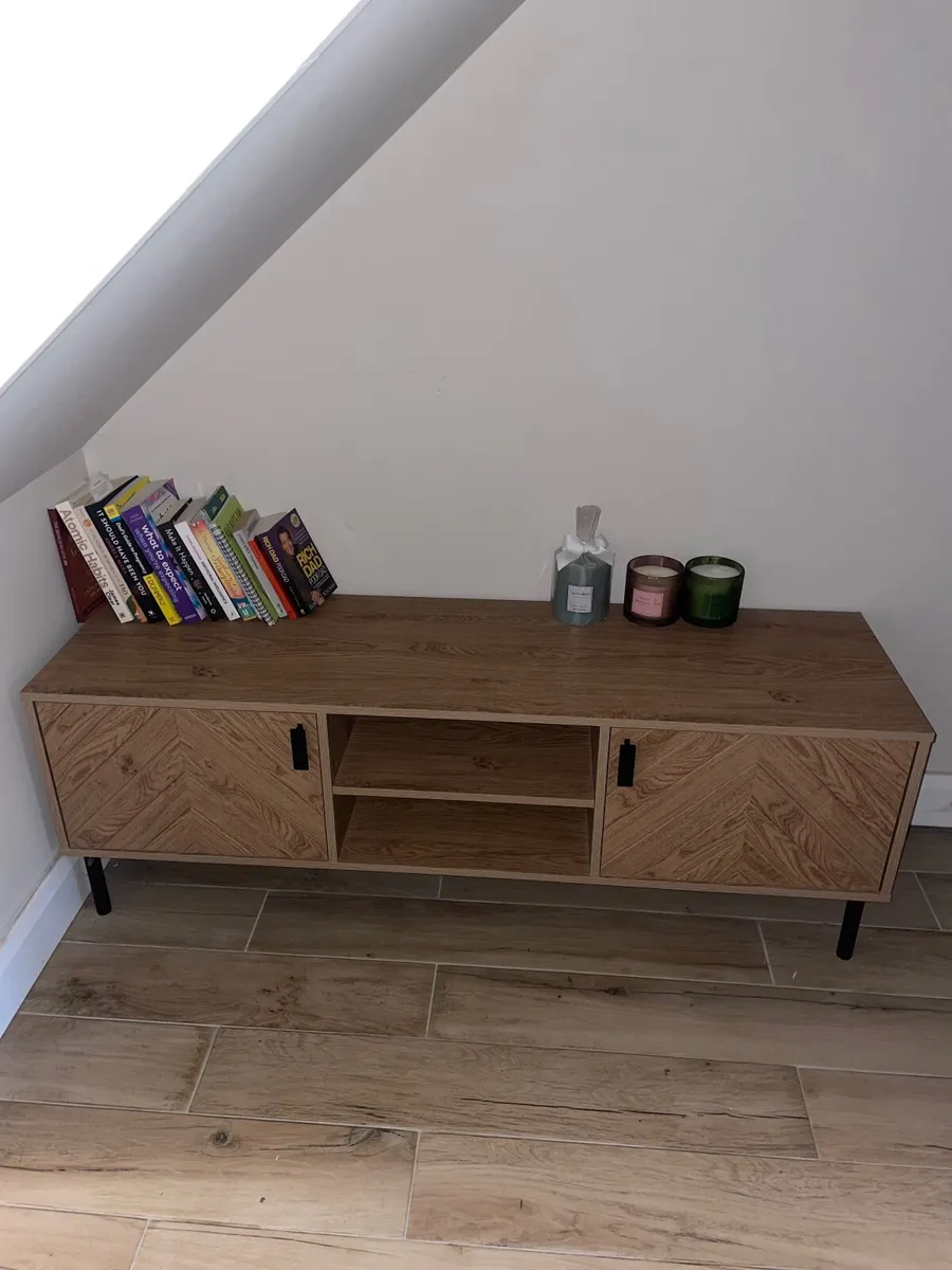 Tv stand - Image 1