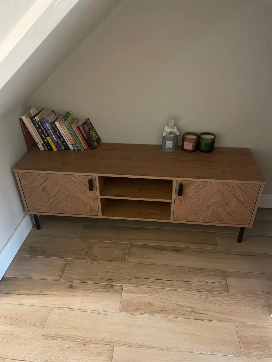Tv stand - Image 2