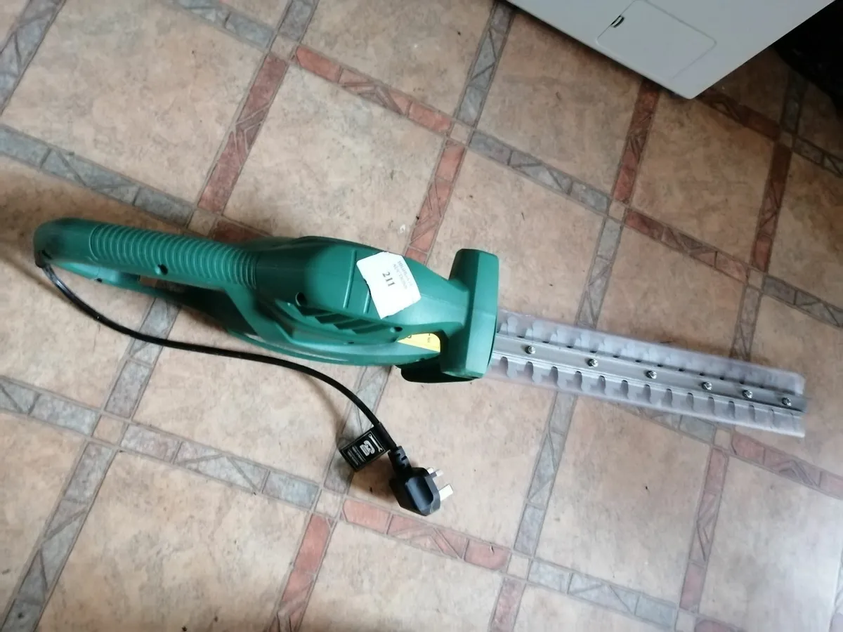 Hedge trimmers - Image 3