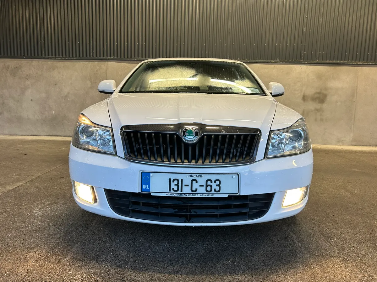 2013 SKODA OCTAVIA EXCLUSIVE 1.6 TDI 105 BHP - Image 4