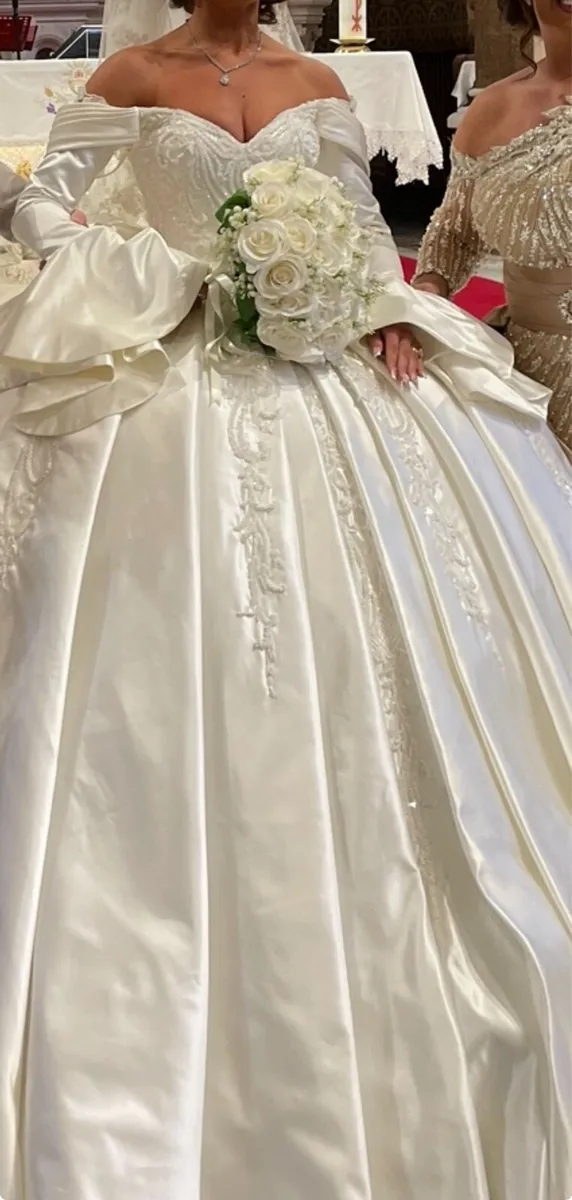 Wedding dress - Image 3