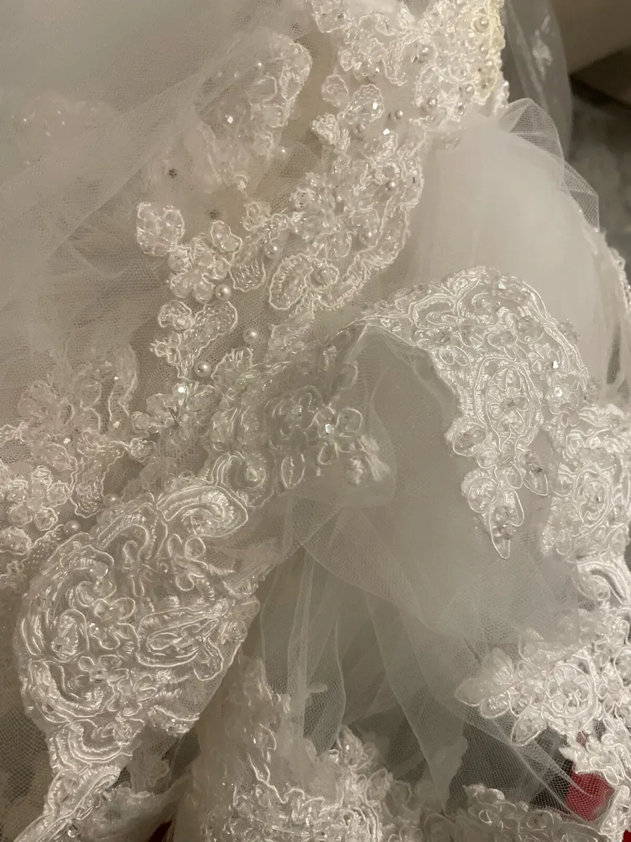 Wedding dress - Image 4