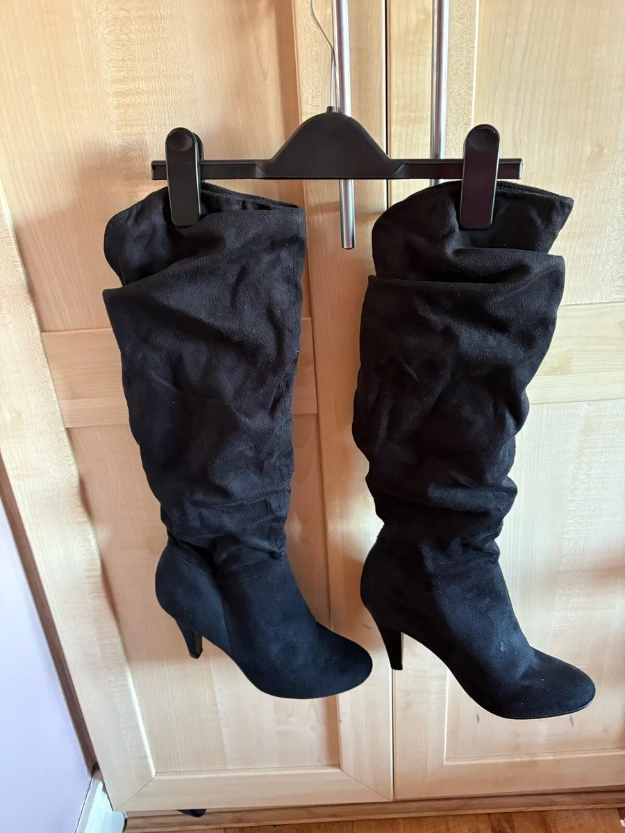 Ladies boots - Image 1