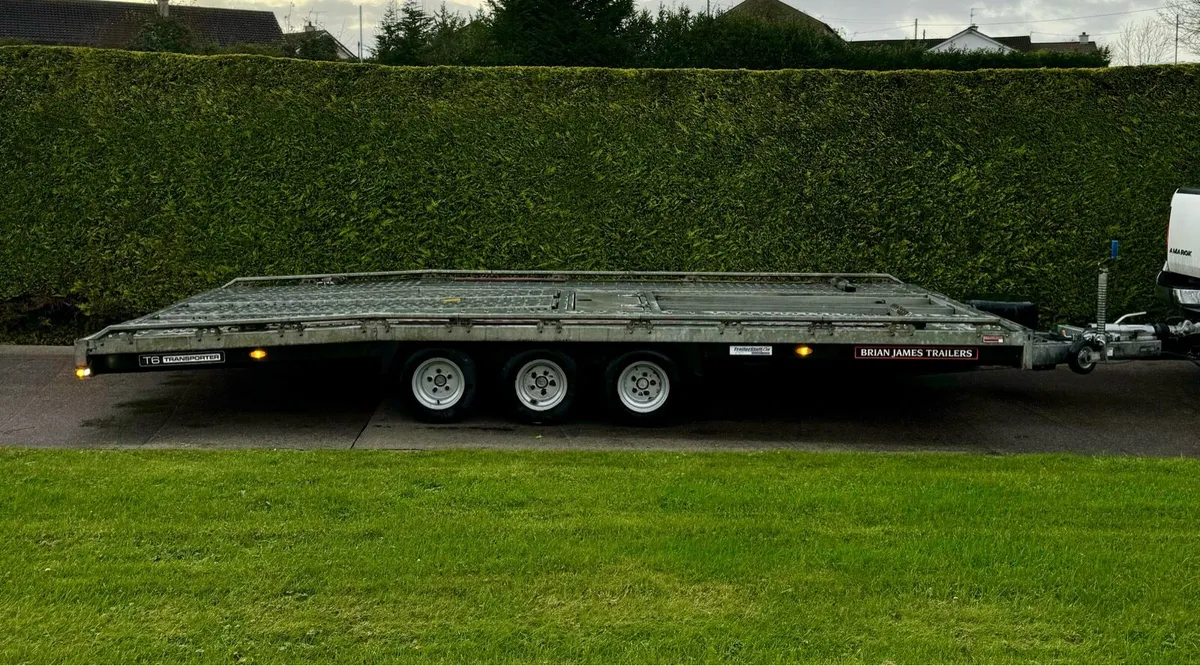 Brian James T6 Black 5M Car Transporter - Image 2