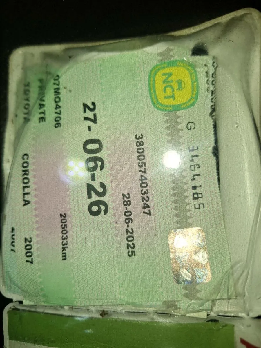 Toyota corolla saloon - Image 4