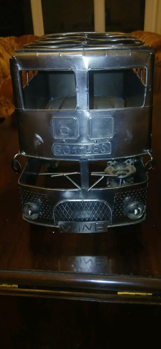 6 bottle wine holder. - Image 3