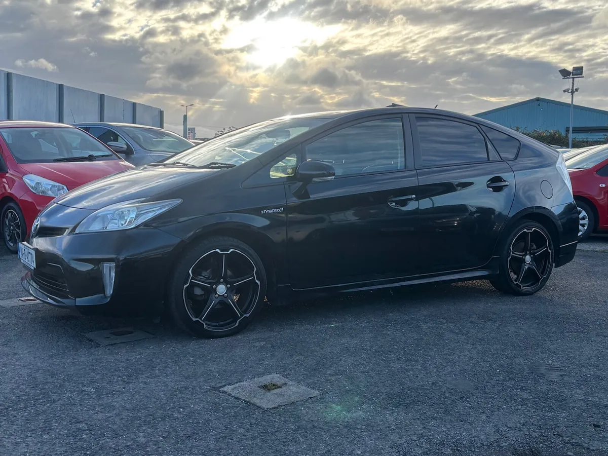2014 Toyota Prius 1.8 VVT-I Hybrid Auto Nct 08/26 - Image 3