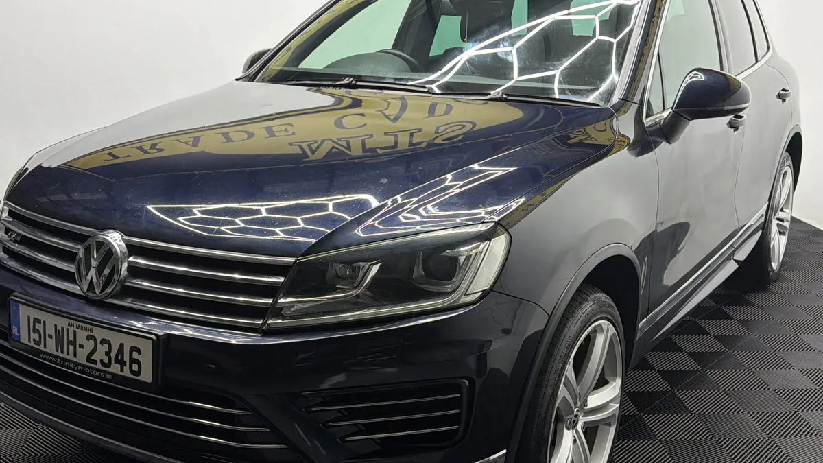 2015 Volkswagen Touareg R-Line auto - Image 4