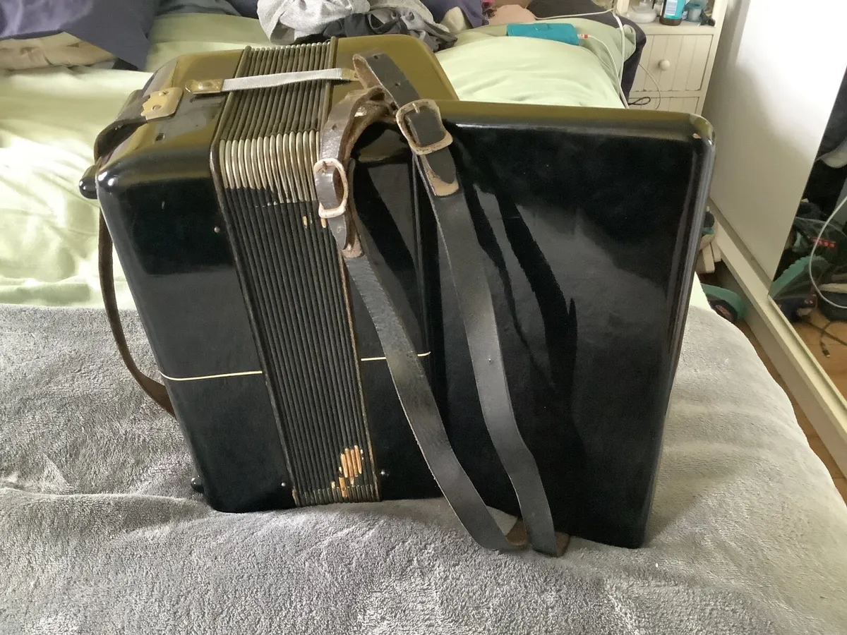 Piano Accordion - Image 4