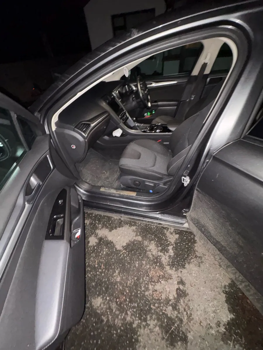 2016 ford mondeo - Image 4