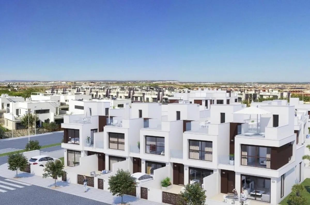 3 Bed Town Houses l Alicante l €25,000 PA Rental - Image 1