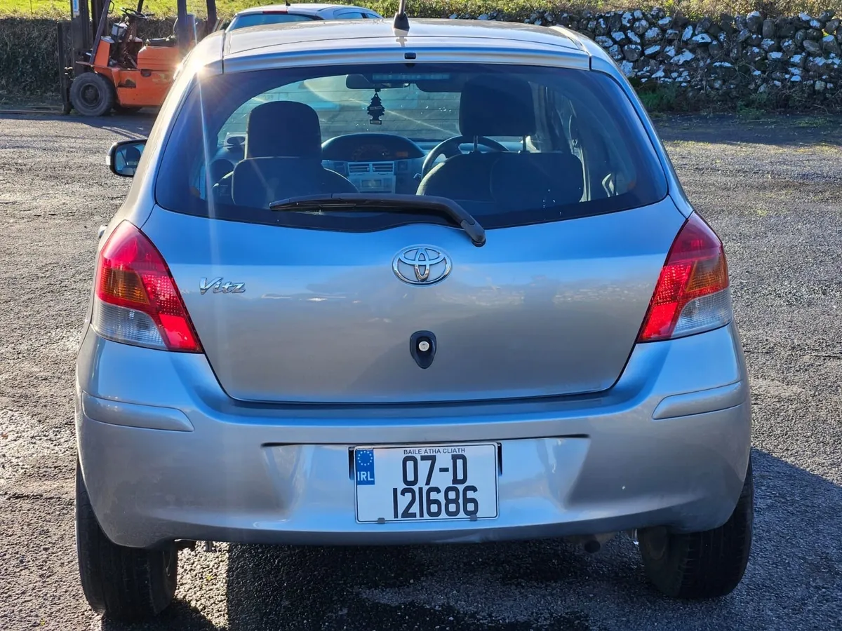 Toyota Vitz 2007 - Image 3