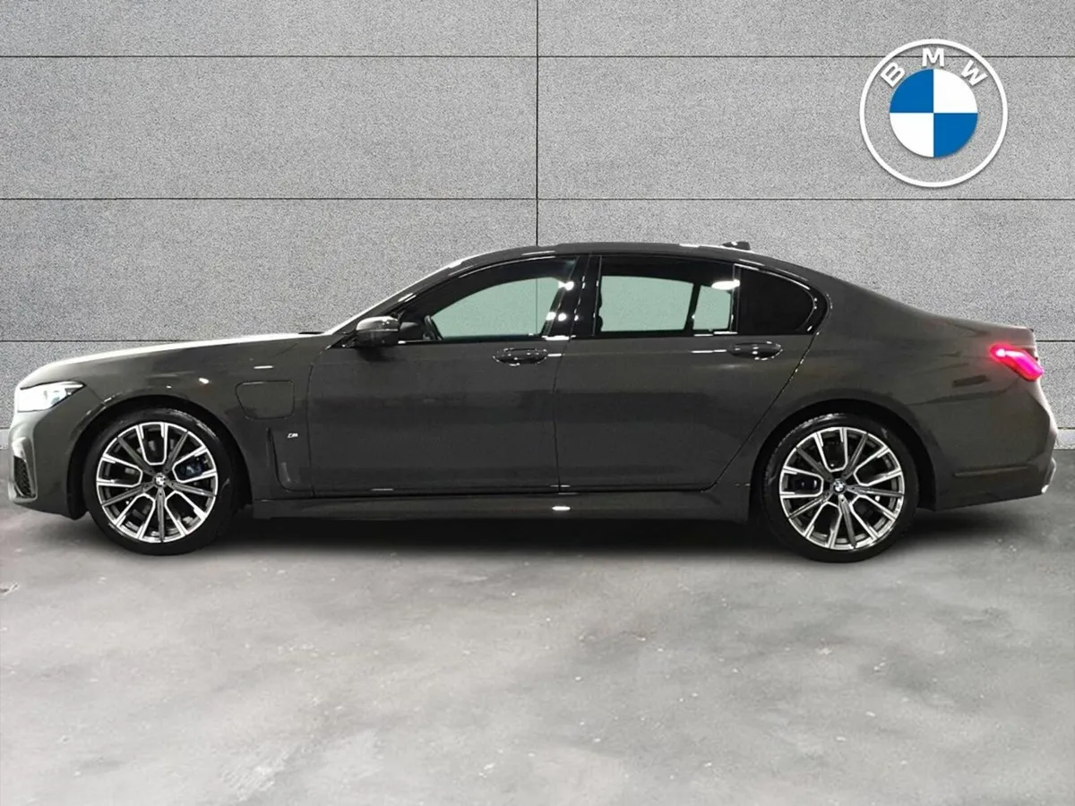 BMW 7-Series 745e M Sport Saloon - Image 4