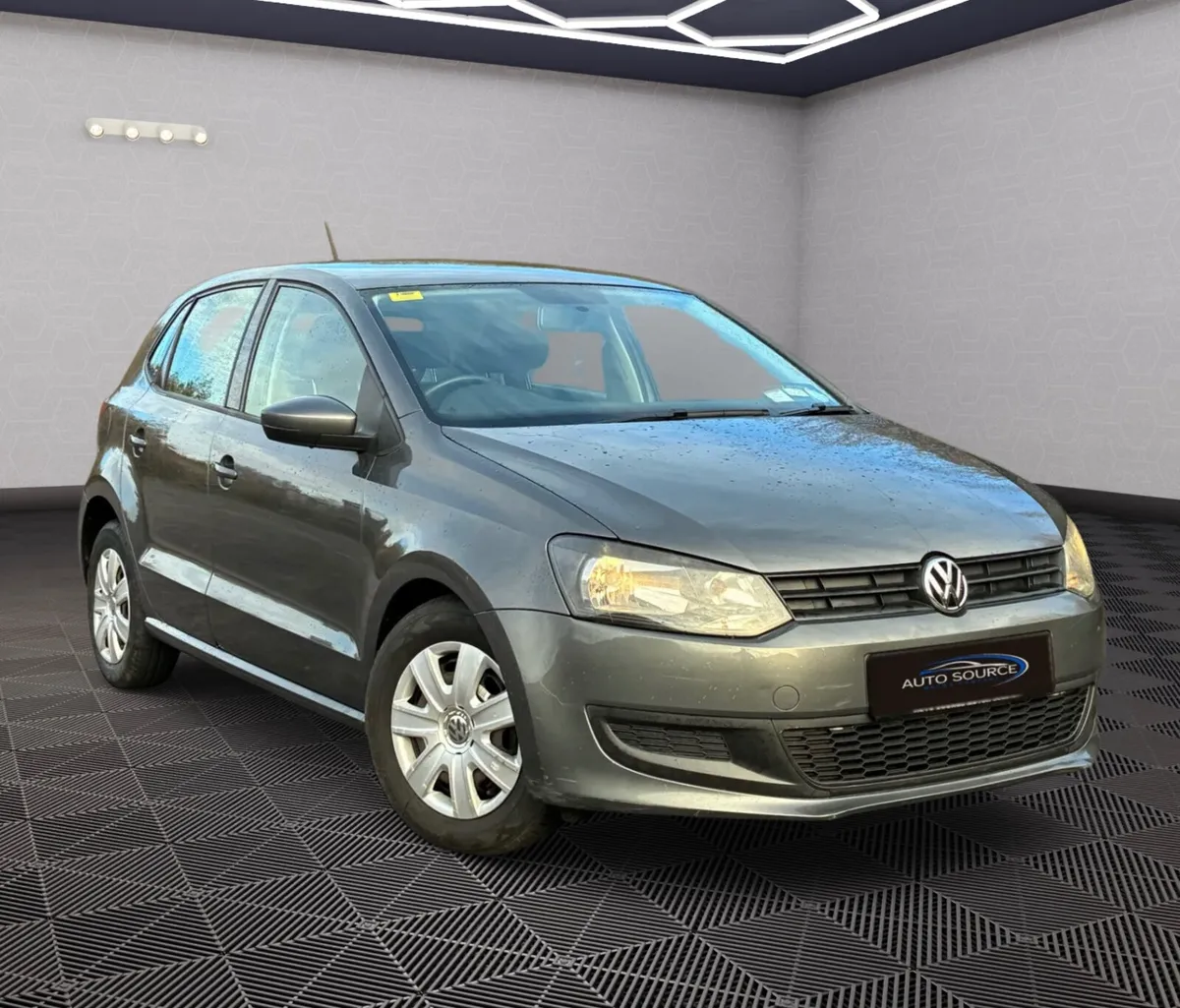 Volkswagen Polo TRENDLINE *NCT 11-26* - Image 1