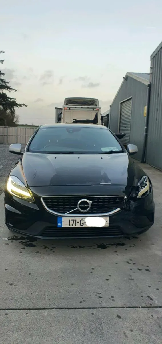 171 VOLVO V40 2.0 DIESEL R-DESIGN - Image 2