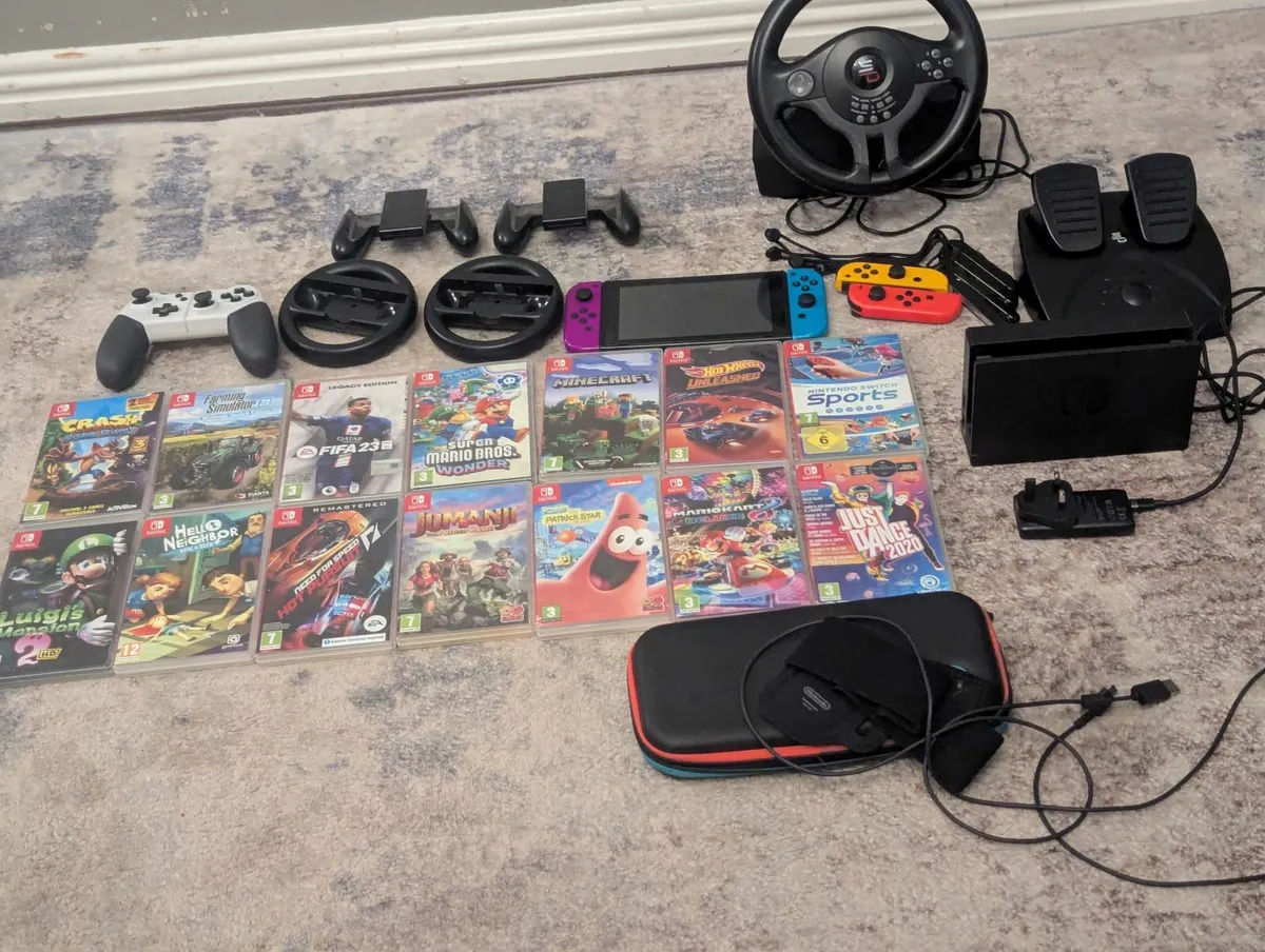 Nintendo Switch with 14 games and accessories - Image 2