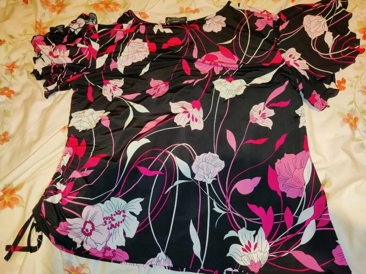 SHIMMERING PINK FLORAL, New Slip-Over Blouse ! - Image 3