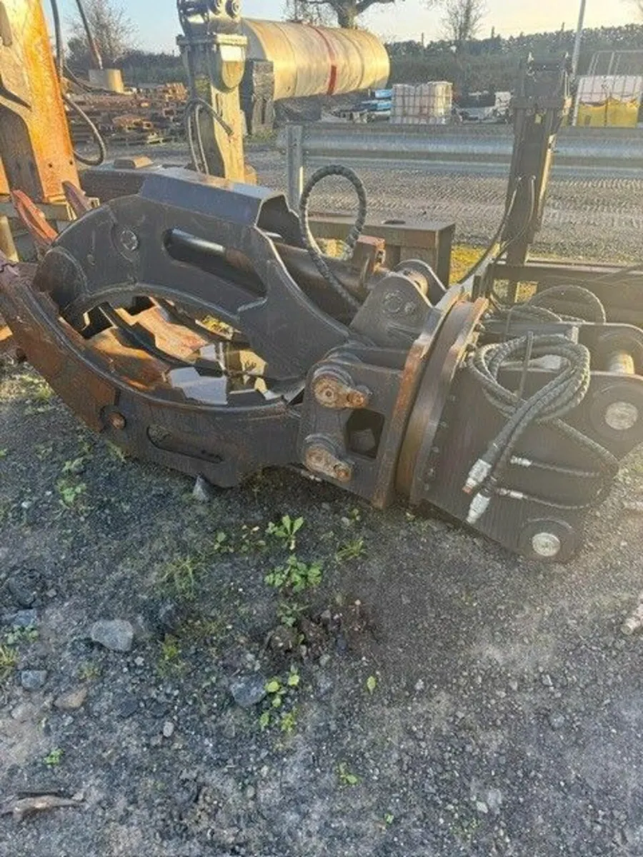 SF Rotating Grabs - Image 4