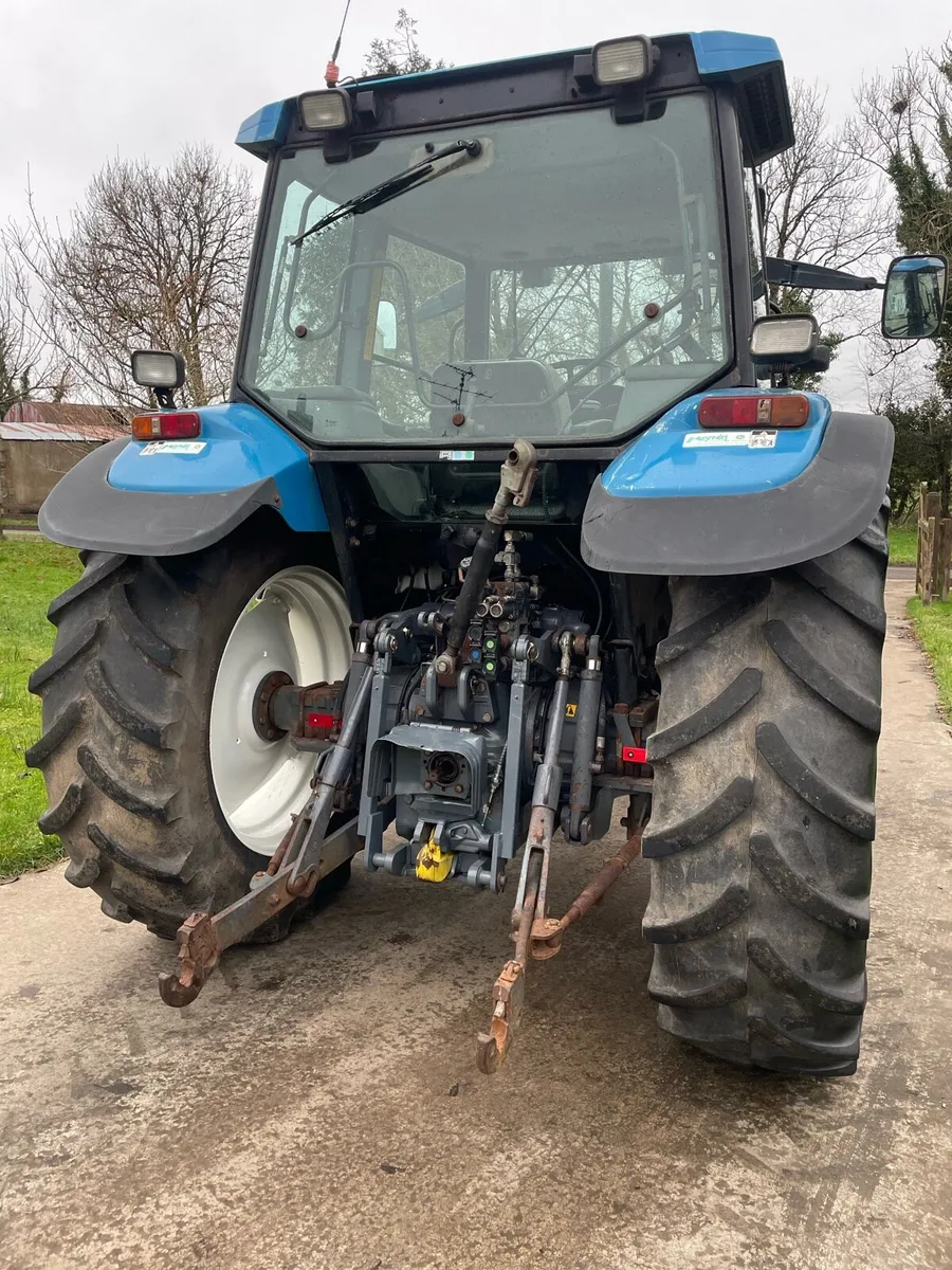 New Holland TS100 - Image 4