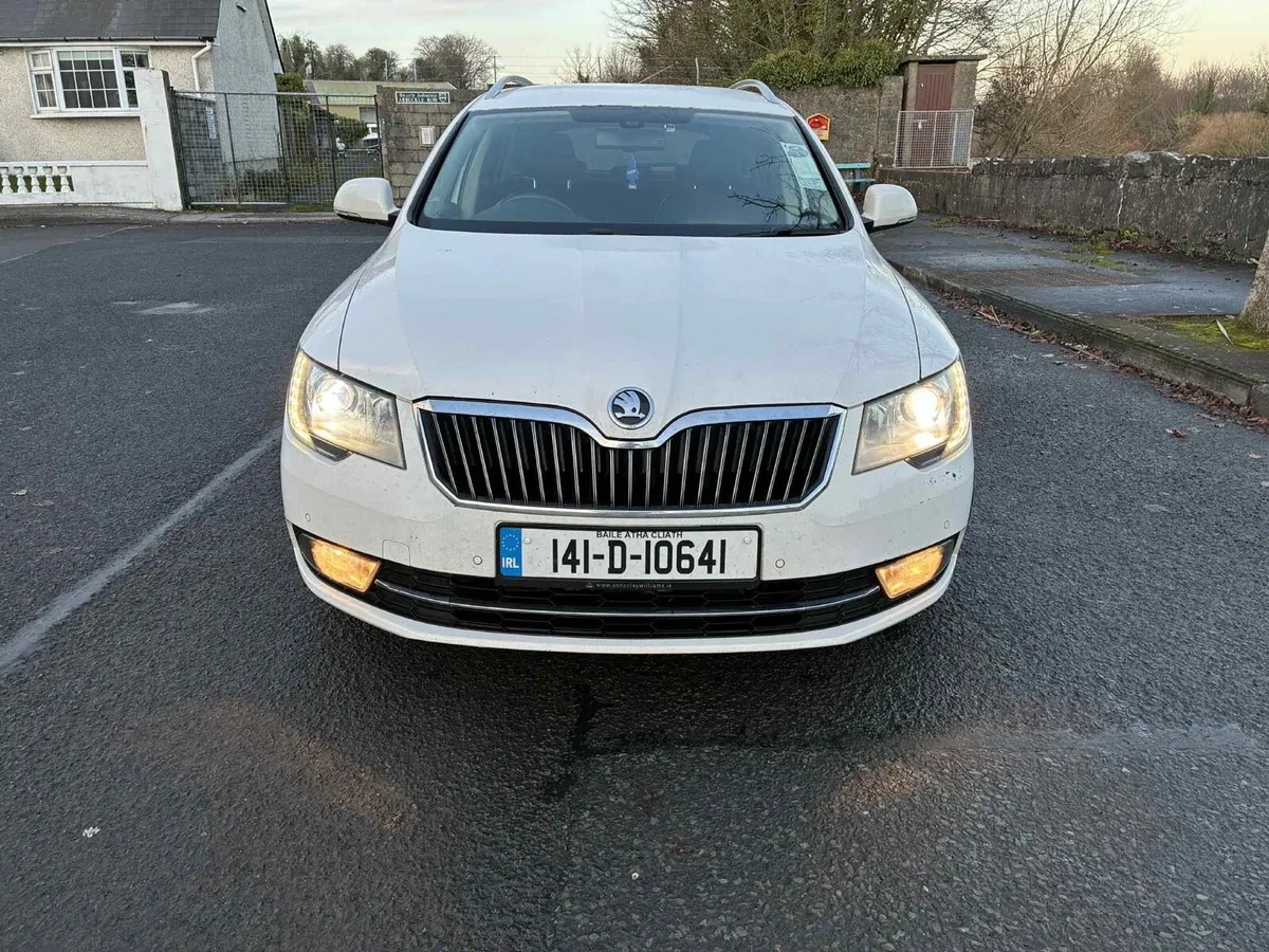2014 Skoda Superb 2.0 TDI 140bhp Estate - Image 2