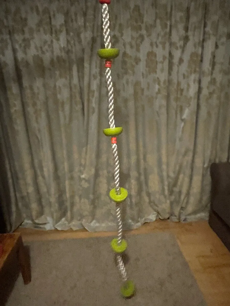 Climbing rope for swing set - Image 1