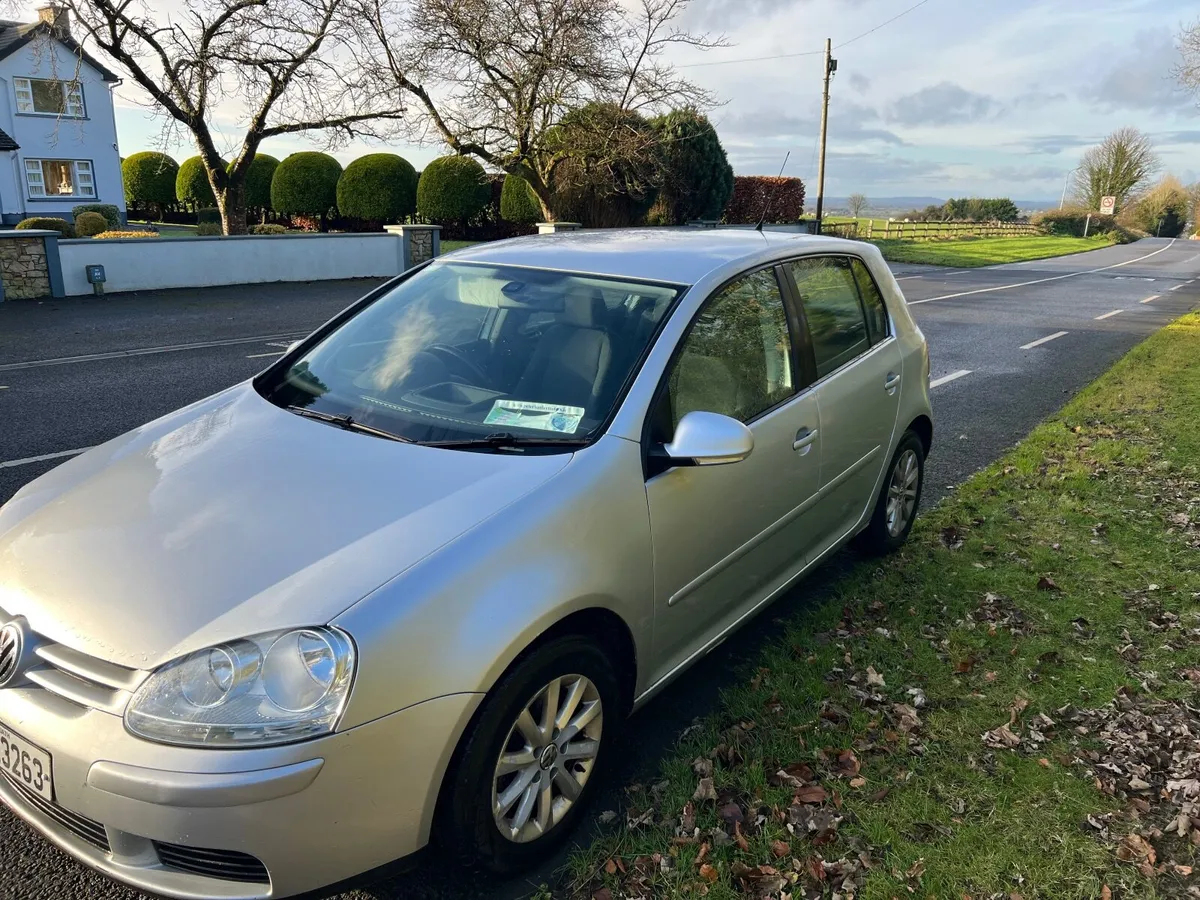 Volkswagen Golf 1.9 TDI 2008 - Image 1