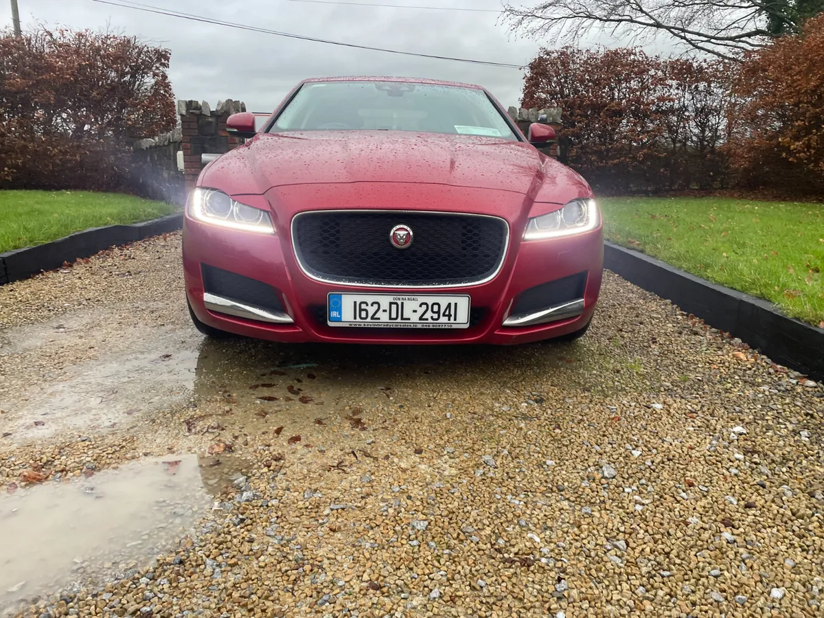 JAGUAR XF 2.0 LITRE DIESEL PRESTIGE MODEL SALOON - Image 2