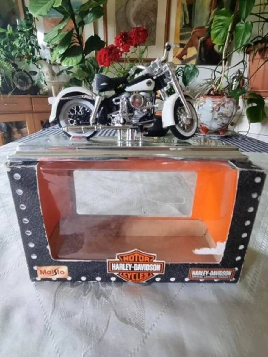 Harley Davidson 1958 FLH Maisto model - Image 3
