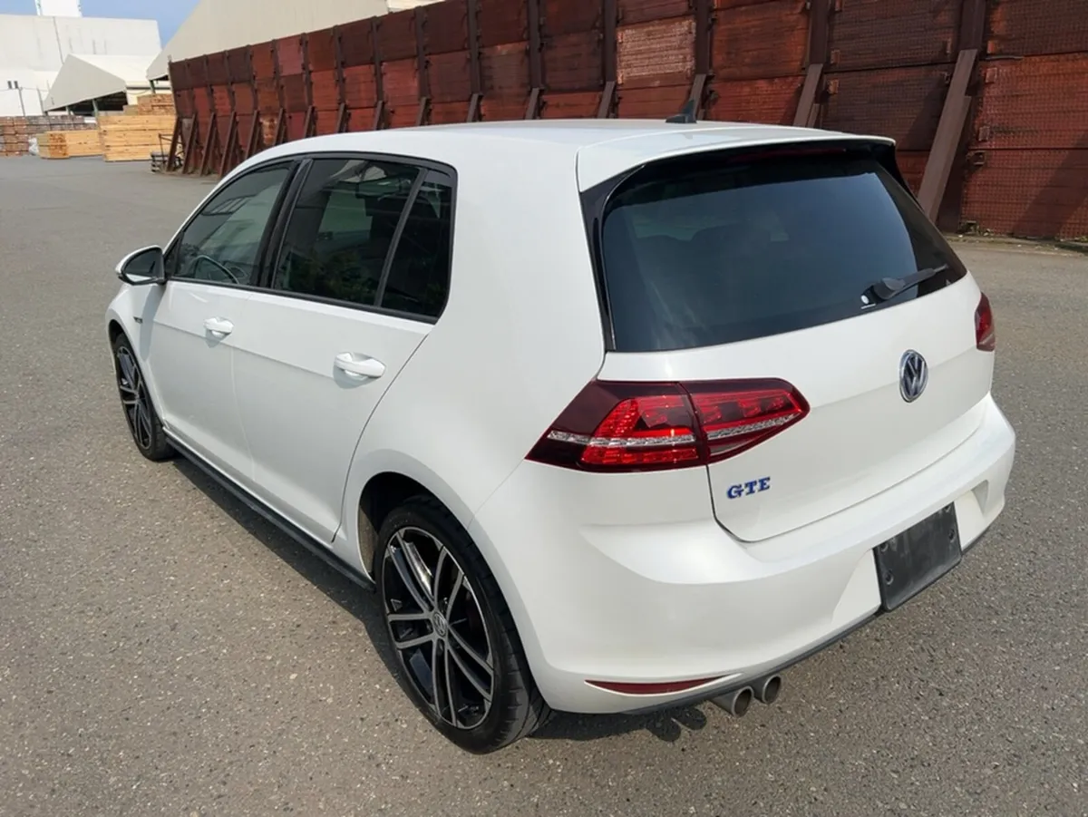 Volkswagen Golf GTE 1.4 PETROL/ PLUG IN HYBRID 5DR - Image 2