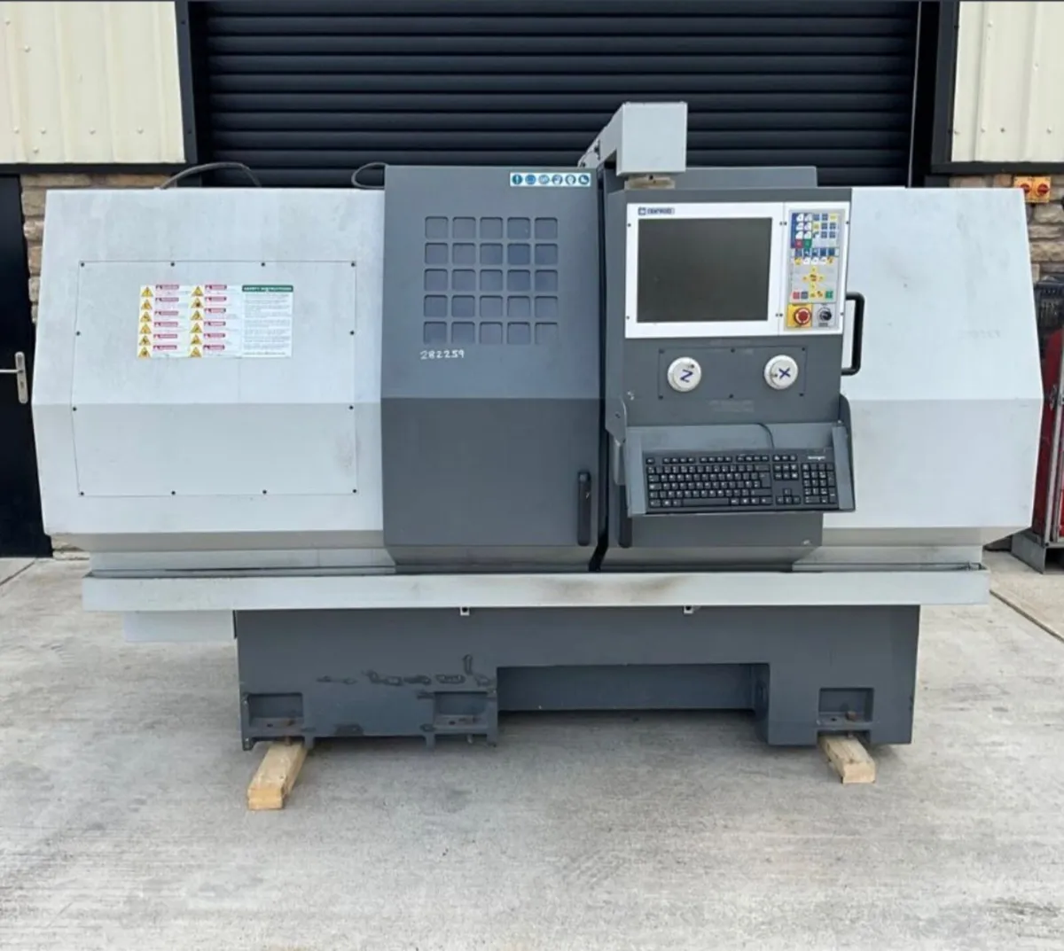 TRYAX RL-3040 3 PHASE 2 AXIS CNC MILLING MACHINE / - Image 1