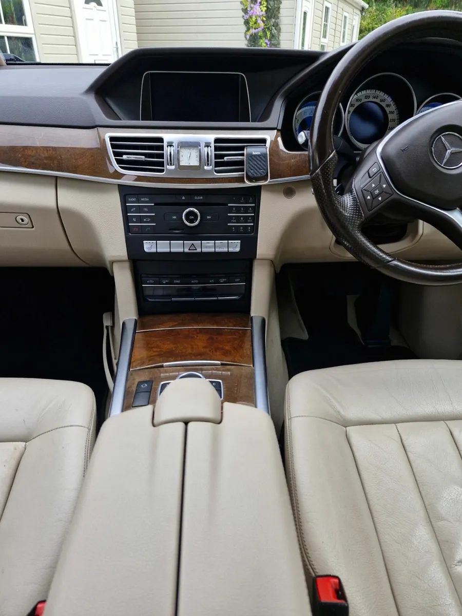 Mercedes-Benz E-Class 2015 - Image 3