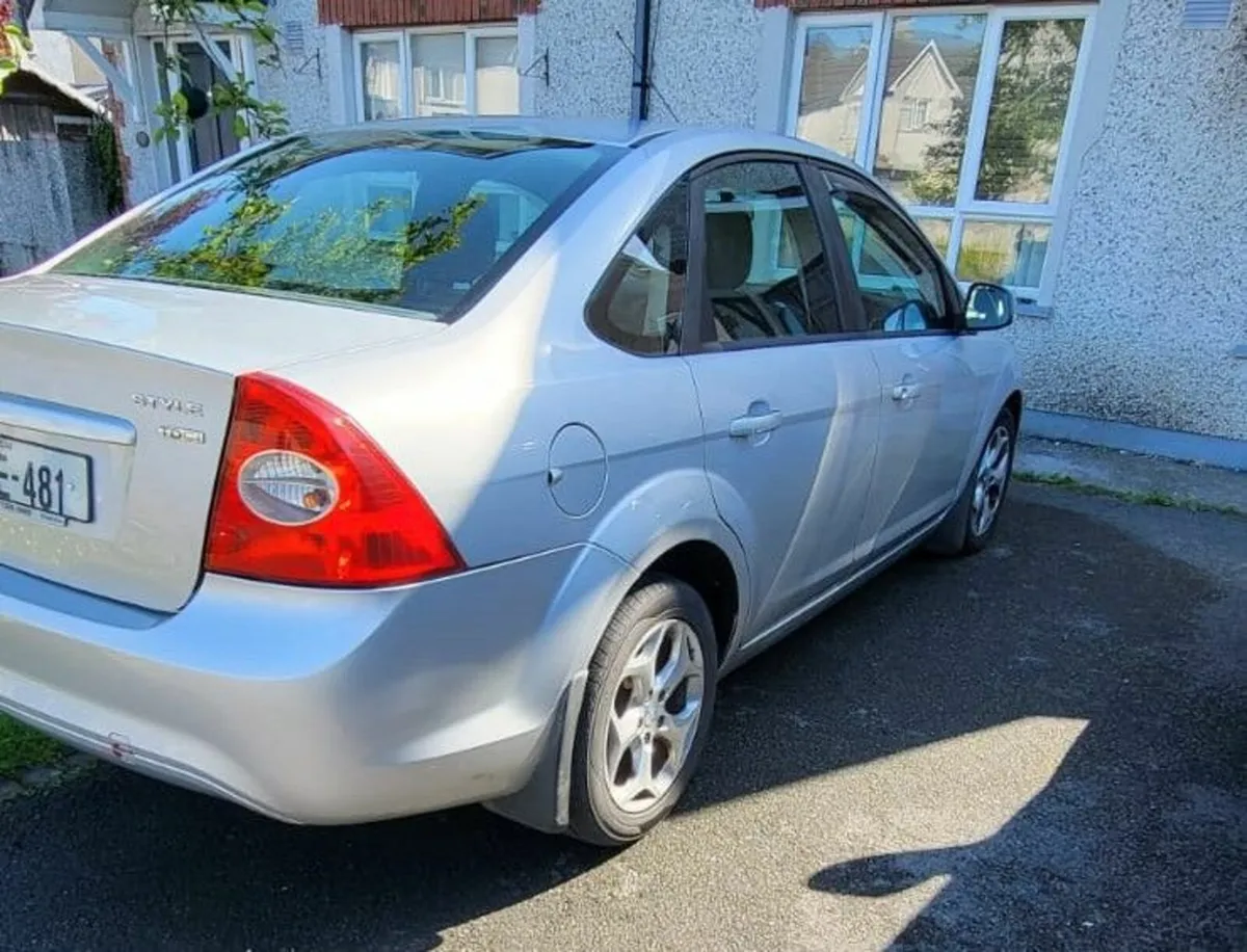 Ford Focus 2010 - Image 1