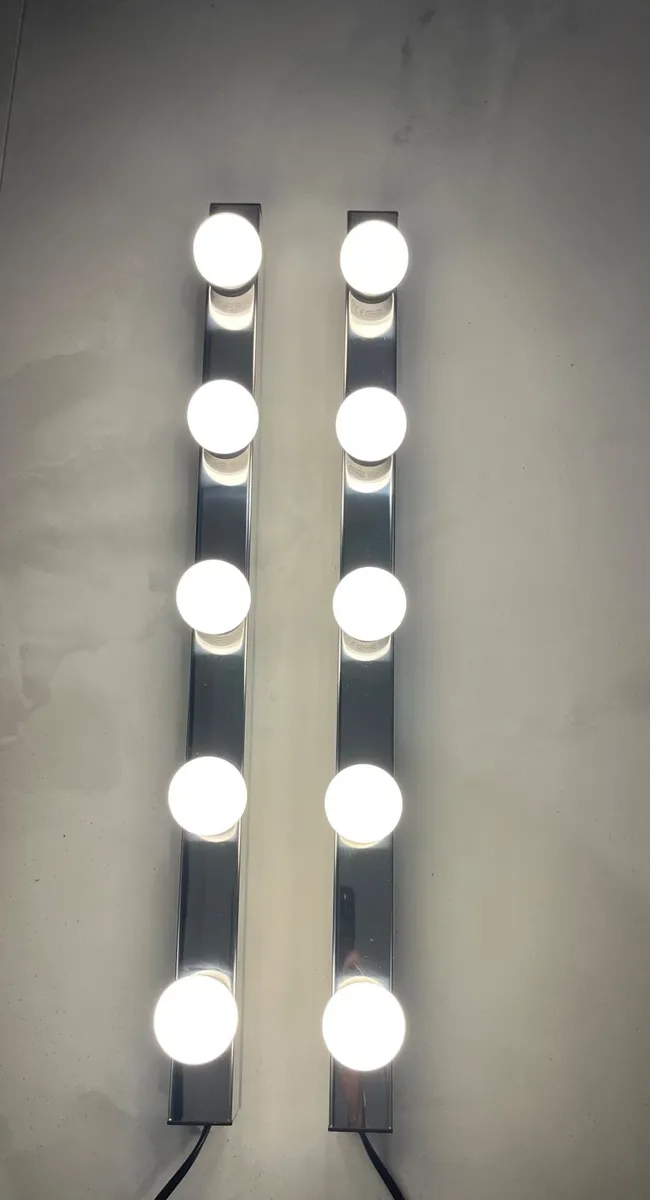 Vanity mirror & x2 sets of wall lights - Image 2