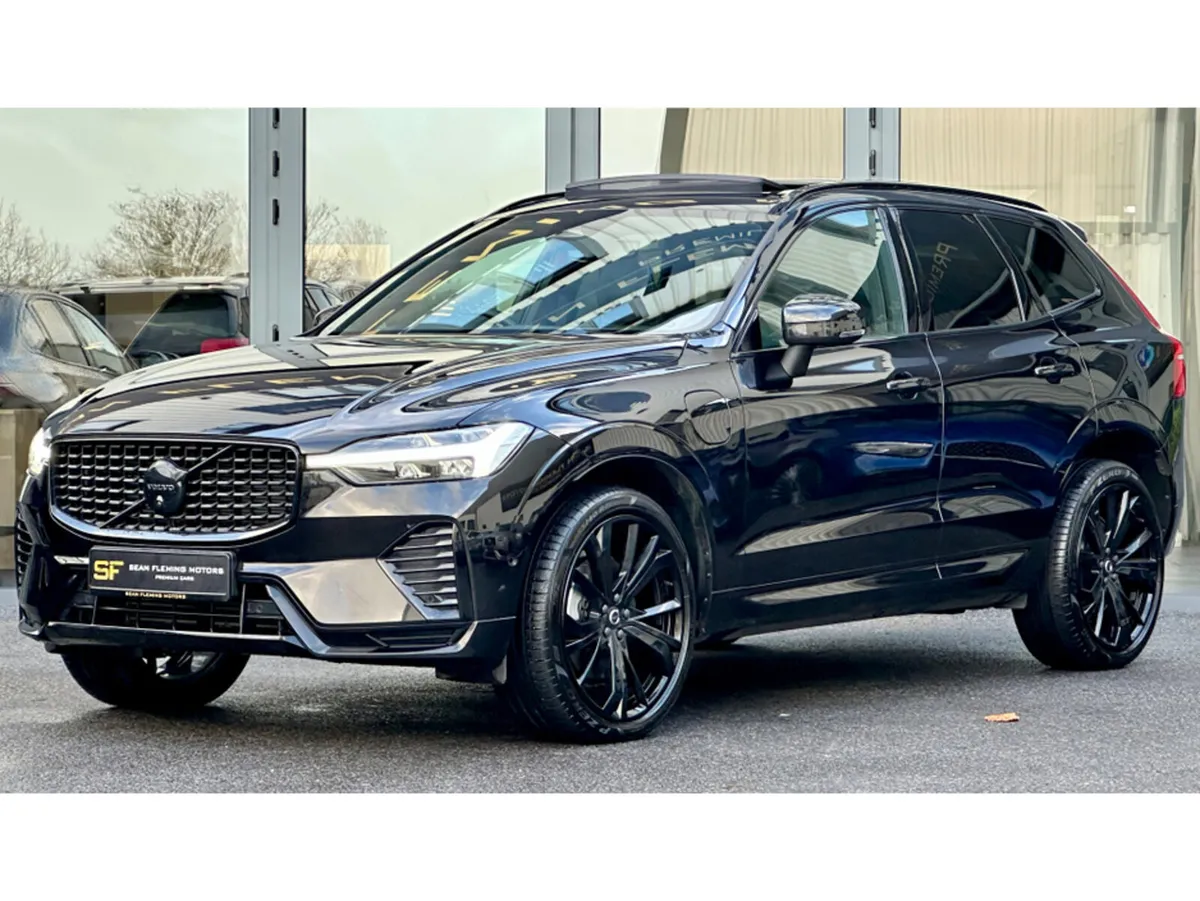Volvo XC60 T6 RECHARGE PLUS EDITION AWD BLACK - Image 3