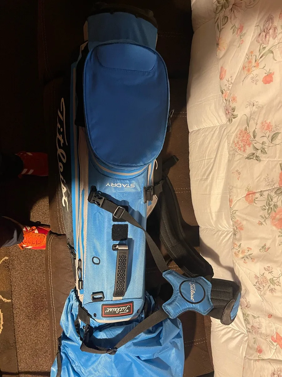 Titleist StaDry Stand Bag - Image 2