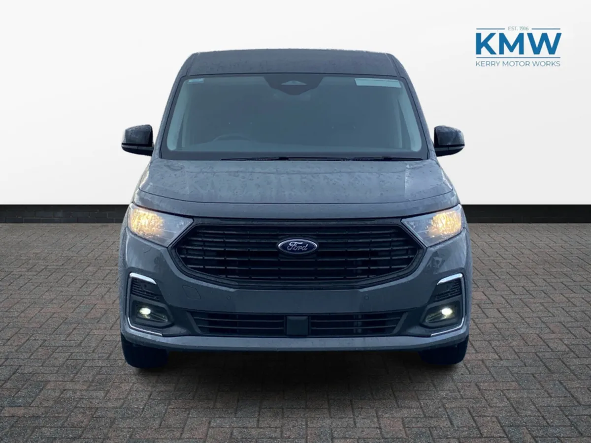 Ford Transit Connect 2.0 TDCI SWB Limited Automati - Image 4