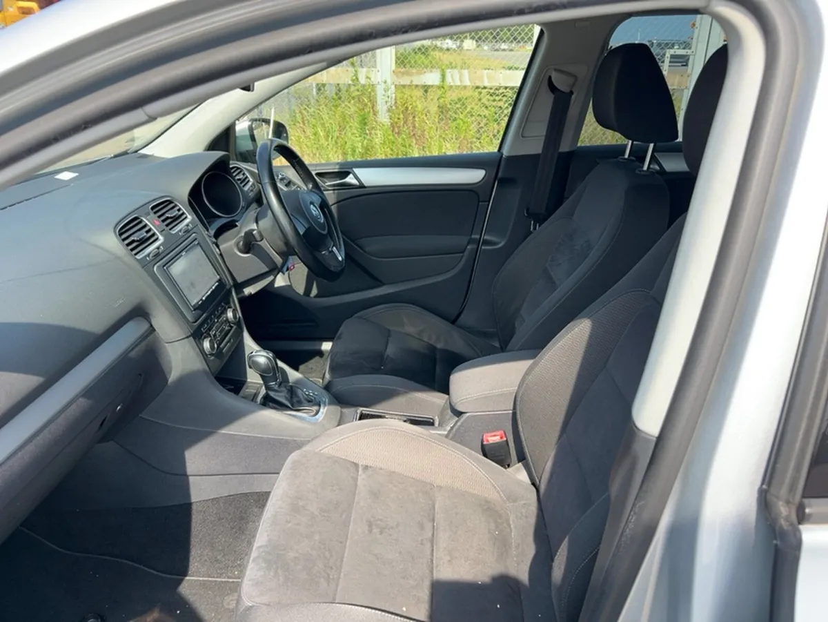 Volkswagen Golf HIGHLINE 1.4 PETROL 5DR ESTATE - Image 3