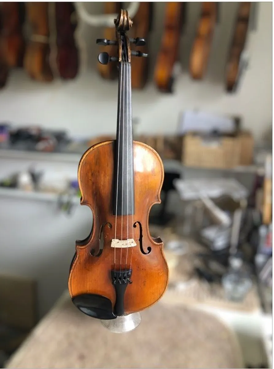 Full Size Old Violin - Image 1