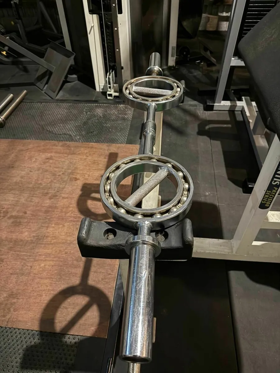 Strength Shop Rotating Curl Bar - Image 1