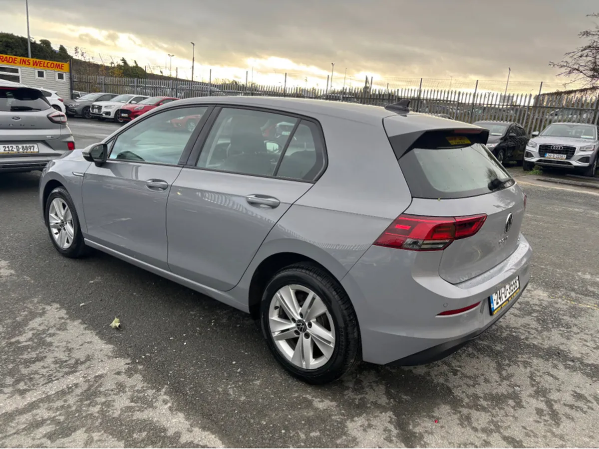 Volkswagen Golf LIFE 1.0 TSI MHEV 110HP 5 - Image 3