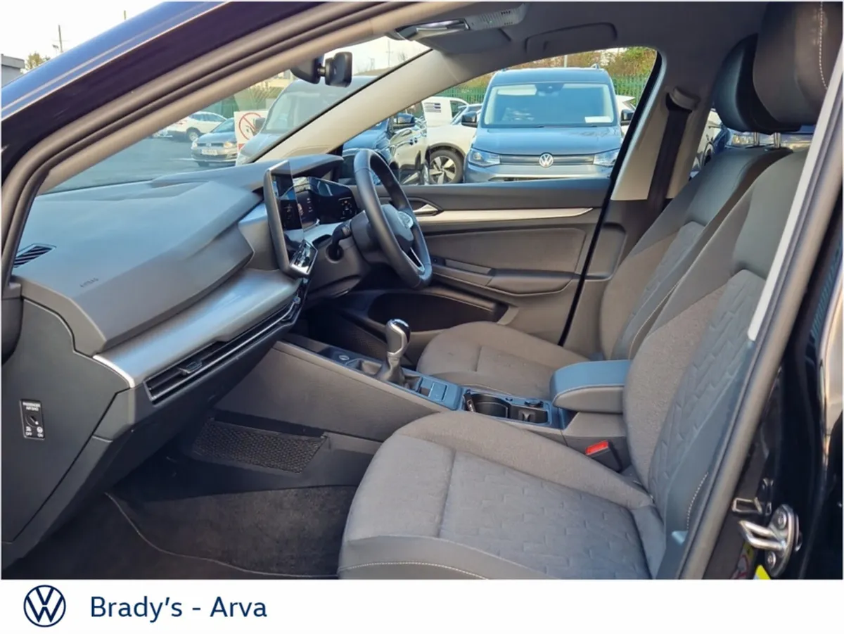 Volkswagen Golf EDITION 75 2.0 TDI 116BHP M6F - Image 4