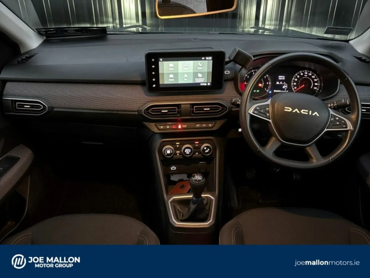 Dacia Sandero Stepway TCe 90 STEPWAY Journey - Image 4